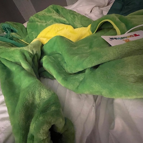 Brand new 2 to 3t dinosaur costume - Picture 6 of 8